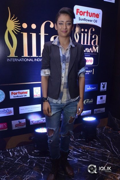 Akshara-Hassan-At-IIFA-Utsavam-Awards-2017